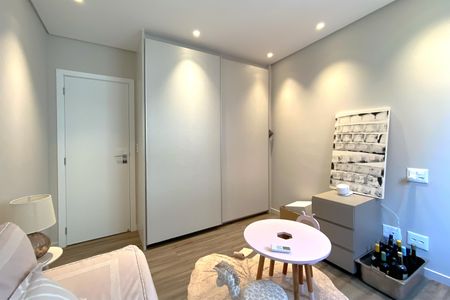 Apartamento à venda com 150m², 4 quartos e 4 vagas Apartamento à venda com 150m², 4 quartos e 4 vagasSuite 2