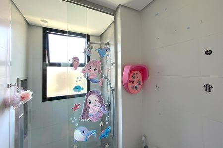 Apartamento à venda com 150m², 4 quartos e 4 vagas Apartamento à venda com 150m², 4 quartos e 4 vagasBanheiro das Semi suites