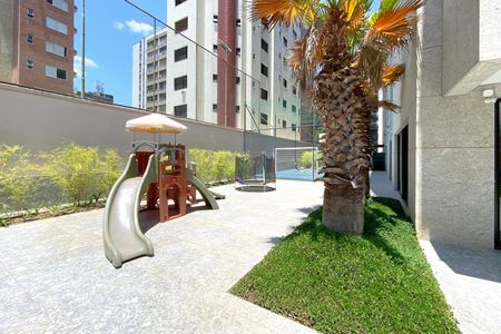 Apartamento à venda com 150m², 4 quartos e 4 vagas Apartamento à venda com 150m², 4 quartos e 4 vagasÁrea comum - Playground