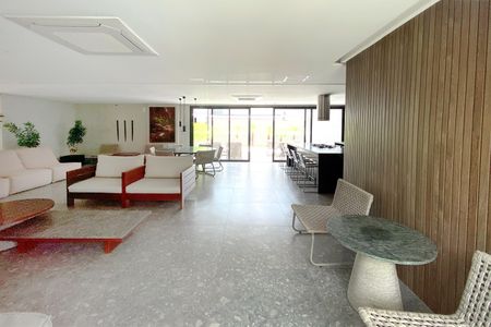 Apartamento à venda com 150m², 4 quartos e 4 vagas Apartamento à venda com 150m², 4 quartos e 4 vagasÁrea comum - Salão de festas