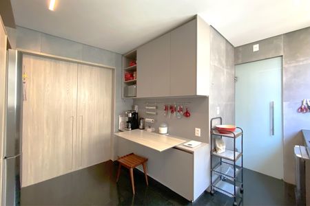 Apartamento à venda com 150m², 4 quartos e 4 vagas Apartamento à venda com 150m², 4 quartos e 4 vagasCozinha