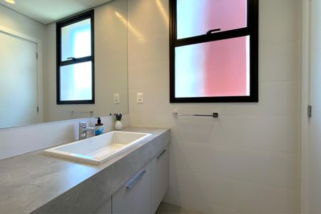 Apartamento à venda com 150m², 4 quartos e 4 vagas Apartamento à venda com 150m², 4 quartos e 4 vagasBanheiro da Suíte 2