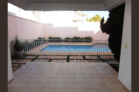 Casa de condomínio à venda com 410m², 4 quartos e 6 vagas Casa de condomínio à venda com 410m², 4 quartos e 6 vagasFoto 09