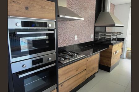 Casa de condomínio à venda com 410m², 4 quartos e 6 vagas Casa de condomínio à venda com 410m², 4 quartos e 6 vagasFoto 17