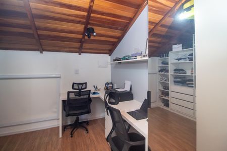 Casa de condomínio à venda com 87m², 3 quartos e 1 vagaEscritório/Closet