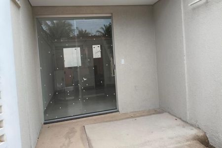 Casa à venda com 112m², 2 quartos e 1 vaga
