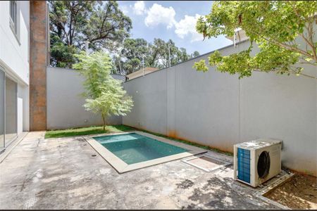 Casa à venda com 370m², 4 quartos e 2 vagas