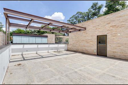 Casa à venda com 370m², 4 quartos e 2 vagas