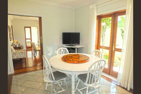 Casa à venda com 5 quartos, 478m² em Chácara Monte Alegre, São Paulo