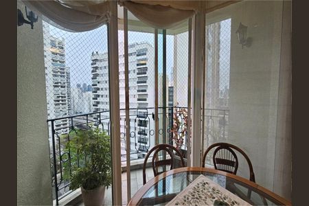 Apartamento à venda com 237m², 4 quartos e 5 vagas