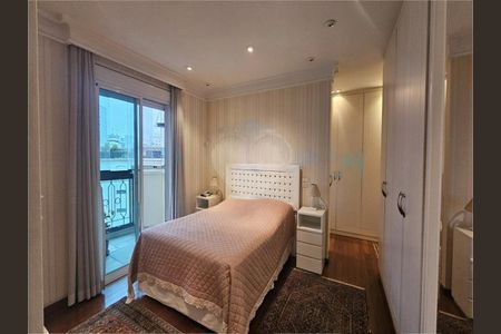 Apartamento à venda com 237m², 4 quartos e 5 vagas