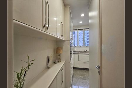 Apartamento à venda com 237m², 4 quartos e 5 vagas