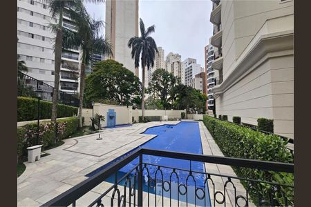 Apartamento à venda com 237m², 4 quartos e 5 vagas
