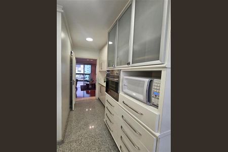 Apartamento à venda com 237m², 4 quartos e 5 vagas