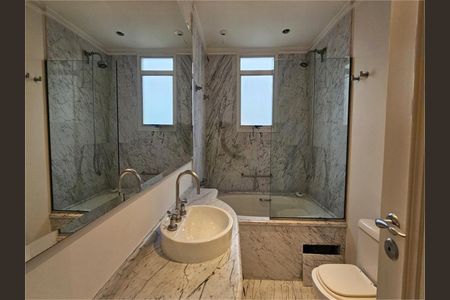 Apartamento à venda com 237m², 4 quartos e 5 vagas