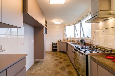 Apartamento à venda com 347m², 4 quartos e 5 vagasCozinha