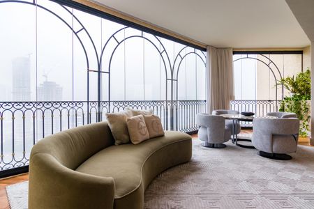 Apartamento à venda com 347m², 4 quartos e 5 vagasVaranda da Sala