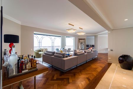 Apartamento à venda com 347m², 4 quartos e 5 vagasSala