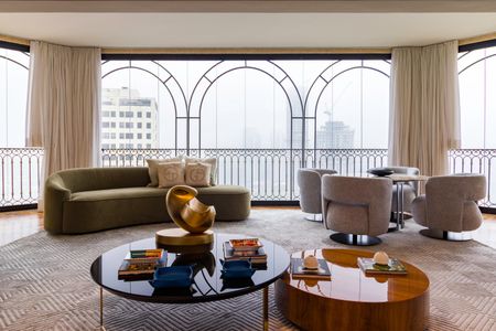 Apartamento à venda com 347m², 4 quartos e 5 vagasVaranda da Sala