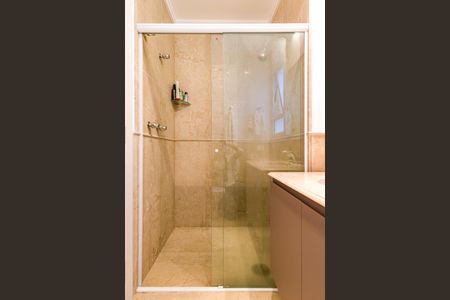 Apartamento à venda com 347m², 4 quartos e 5 vagasBanheiro da Suíte 1