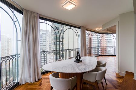 Apartamento à venda com 347m², 4 quartos e 5 vagasVaranda gourmet