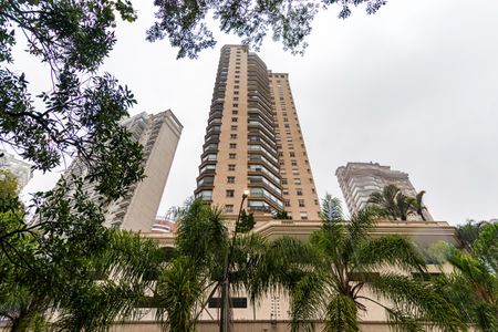 Apartamento à venda com 347m², 4 quartos e 5 vagasFachada