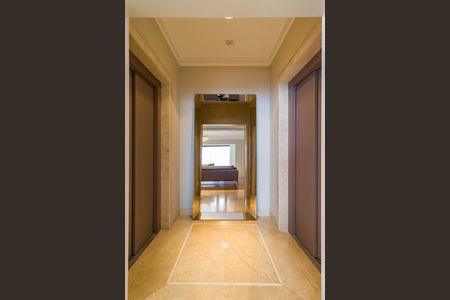 Apartamento à venda com 347m², 4 quartos e 5 vagasHall de entrada