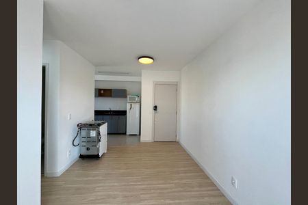 Sala de apartamento para alugar com 1 quarto, 47m² em Centro, Campinas