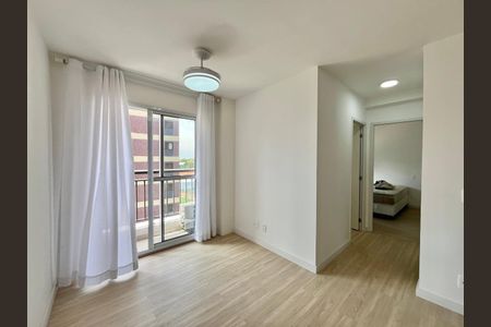 Sala de apartamento para alugar com 1 quarto, 47m² em Centro, Campinas