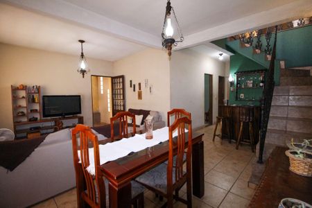 Casa à venda com 4 quartos, 187m² em Carlos Prates, Belo Horizonte