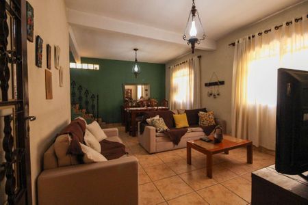 Casa à venda com 4 quartos, 187m² em Carlos Prates, Belo Horizonte