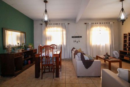 Casa à venda com 4 quartos, 187m² em Carlos Prates, Belo Horizonte