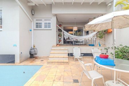 Casa de condomínio para alugar com 324m², 3 quartos e 3 vagasCobertura