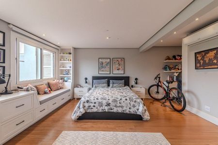 Casa de condomínio para alugar com 324m², 3 quartos e 3 vagasQuarto 2