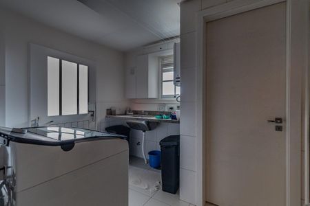 Casa de condomínio para alugar com 324m², 3 quartos e 3 vagasÁrea de Serviço