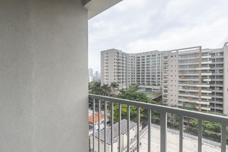 Studio para alugar com 25m², 1 quarto e sem vaga Studio para alugar com 25m², 1 quarto e sem vagaVaranda