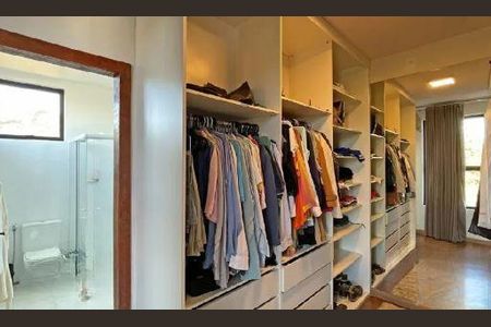Casa à venda com 4 quartos, 490m² em Balneário Água Limpa, Nova Lima