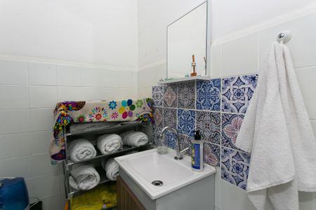 Casa à venda com 300m², 3 quartos e 1 vaga Casa à venda com 300m², 3 quartos e 1 vagaBanheiro 2