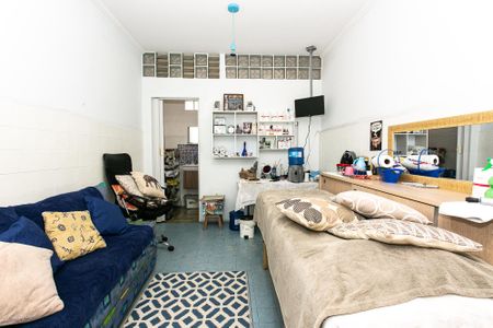 Casa à venda com 300m², 3 quartos e 1 vaga Casa à venda com 300m², 3 quartos e 1 vagaEscritório