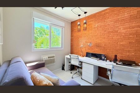 Quarto  de apartamento para alugar com 2 quartos, 59m² em Passo d’Areia, Porto Alegre