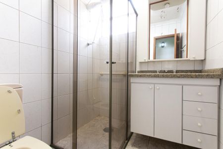 Apartamento à venda com 79m², 2 quartos e 1 vaga Apartamento à venda com 79m², 2 quartos e 1 vagaBanheiro