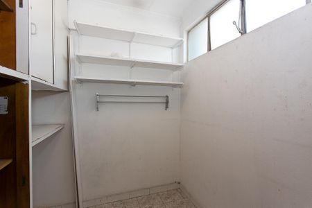 Apartamento à venda com 79m², 2 quartos e 1 vaga Apartamento à venda com 79m², 2 quartos e 1 vagaQuarto de Serviço