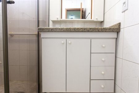 Apartamento à venda com 79m², 2 quartos e 1 vaga Apartamento à venda com 79m², 2 quartos e 1 vagaBanheiro