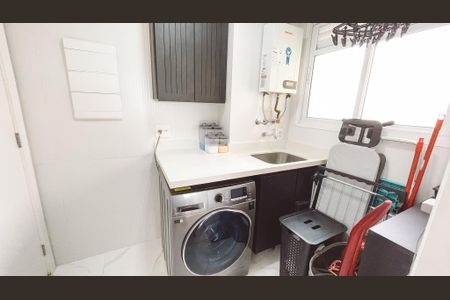 Apartamento à venda com 80m², 3 quartos e 2 vagas Apartamento à venda com 80m², 3 quartos e 2 vagasÁrea de Serviço