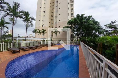 Apartamento à venda com 80m², 3 quartos e 2 vagas Apartamento à venda com 80m², 3 quartos e 2 vagasÁrea comum - Piscina