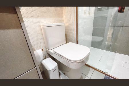 Apartamento à venda com 80m², 3 quartos e 2 vagas Apartamento à venda com 80m², 3 quartos e 2 vagasBanheiro da Suíte