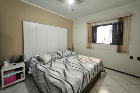 Casa à venda com 470m², 3 quartos e 4 vagasQuarto Suíte 2