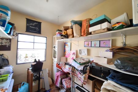 Casa à venda com 470m², 3 quartos e 4 vagasEdícula - Quarto 2