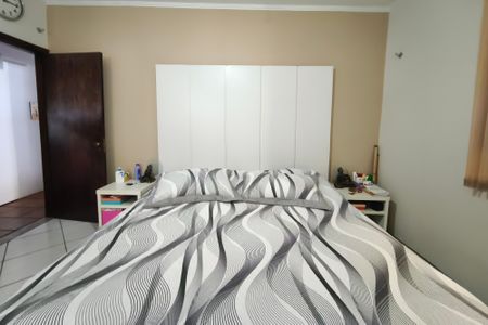 Casa à venda com 470m², 3 quartos e 4 vagasQuarto Suíte 2