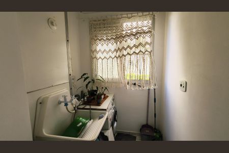 Apartamento à venda com 84m², 2 quartos e 1 vaga Apartamento à venda com 84m², 2 quartos e 1 vagaCozinha e Área de Serviço